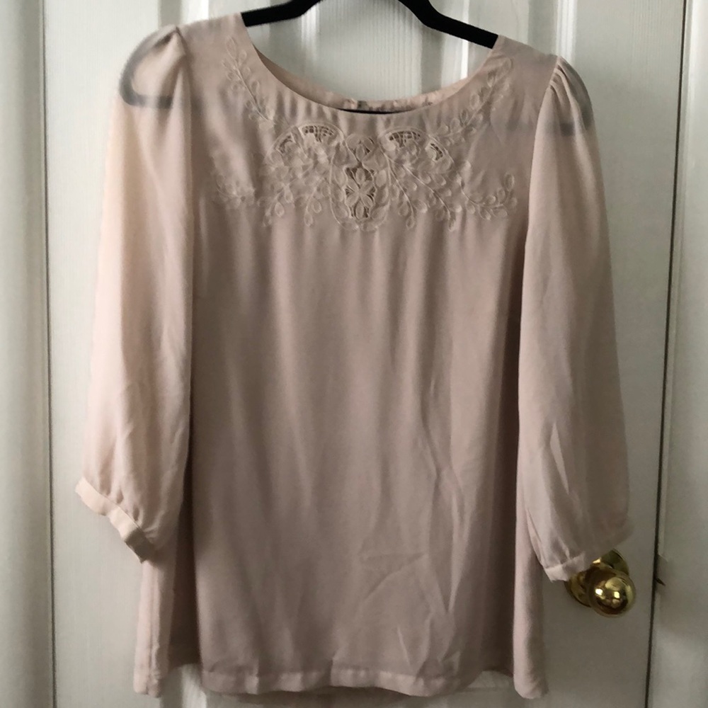 Beautiful dressy top by H&M